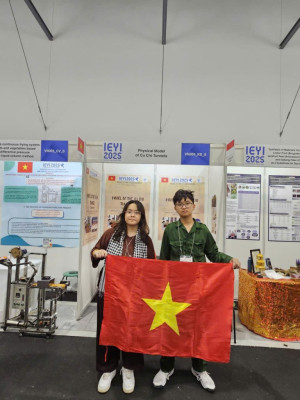 Học sinh niên khóa 2021-2025 Cầu Giấy đạt giải Triển lãm Quốc tế dành cho nhà sáng tạo trẻ